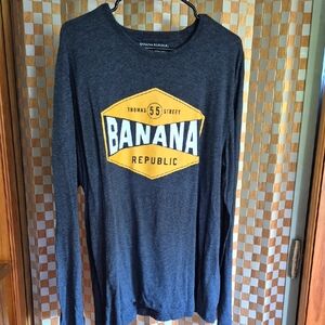 Banana Republic Charcoal Long Sleeve with Yellow Graphic Size XL